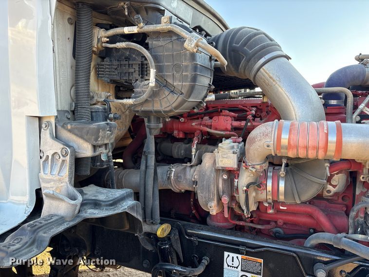 image for item EA7552 2020 Kenworth T880 semi truck