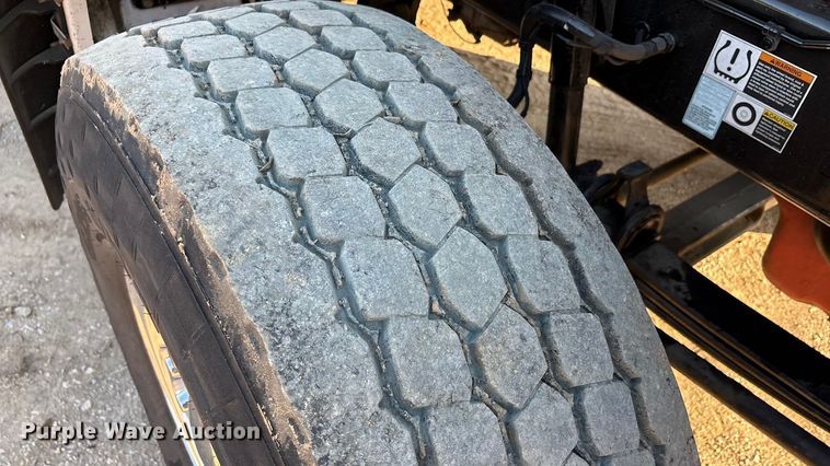 image for item EA7552 2020 Kenworth T880 semi truck