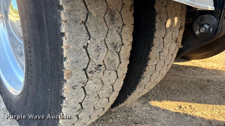 image for item EA7552 2020 Kenworth T880 semi truck