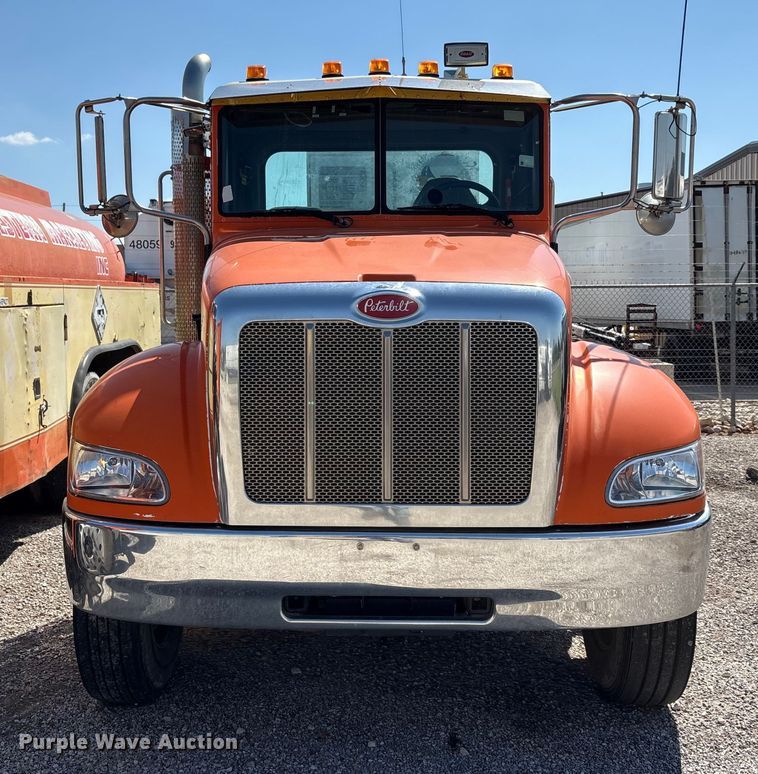 CAMIóN CHASIS 2014 PETERBILT 337