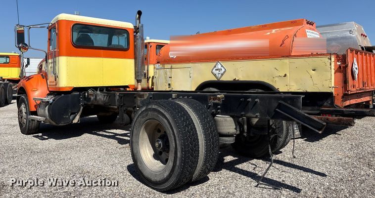 image for item EA7575 2014 Peterbilt 337 truck cab and chassis