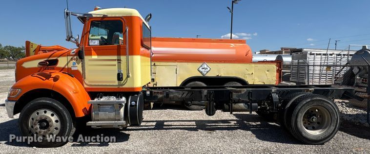 image for item EA7575 2014 Peterbilt 337 truck cab and chassis