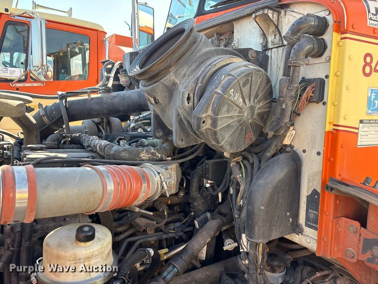 image for item EA7575 2014 Peterbilt 337 truck cab and chassis