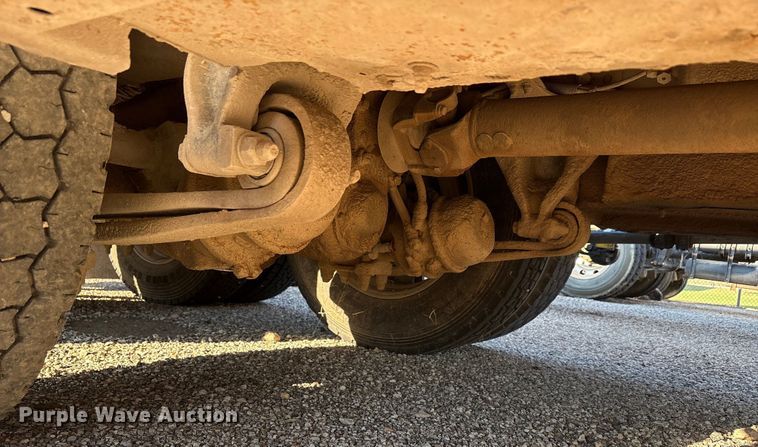 image for item EA7576 2004 Freightliner Business Class M2 fuel truck