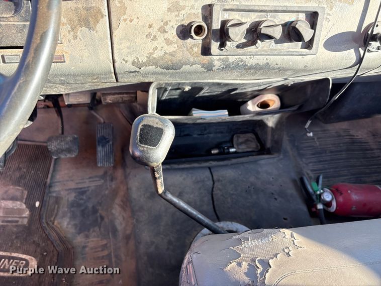 image for item EA7576 2004 Freightliner Business Class M2 fuel truck