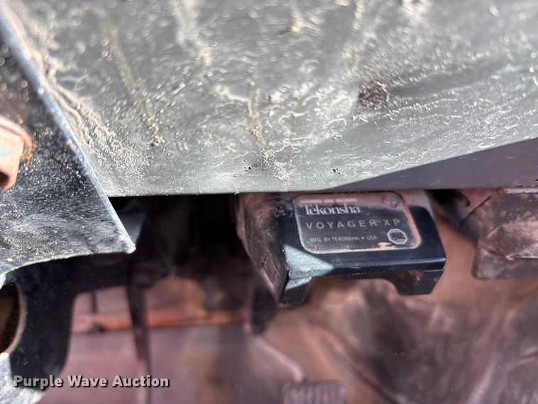 image for item EA7576 2004 Freightliner Business Class M2 fuel truck