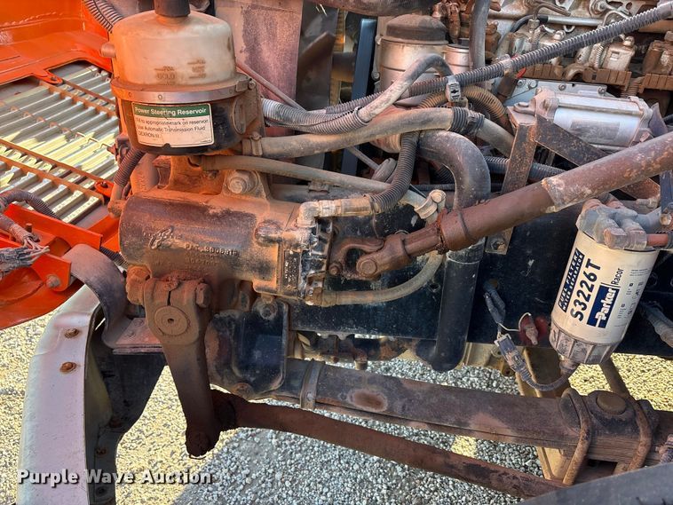 image for item EA7576 2004 Freightliner Business Class M2 fuel truck