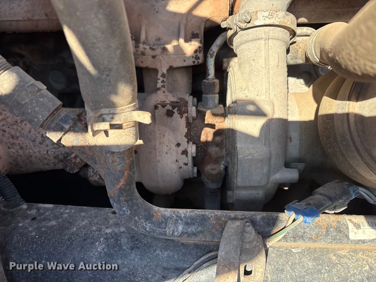 image for item EA7576 2004 Freightliner Business Class M2 fuel truck