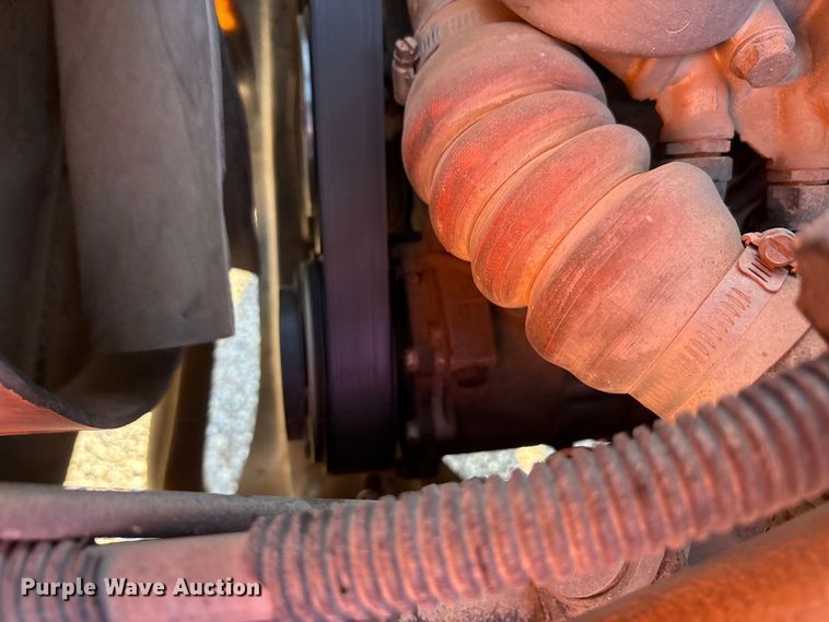 image for item EA7576 2004 Freightliner Business Class M2 fuel truck