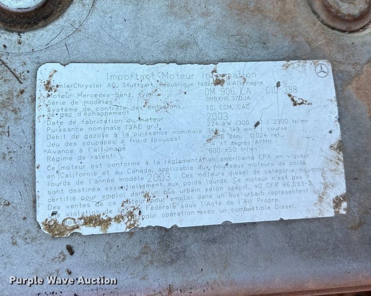 image for item EA7576 2004 Freightliner Business Class M2 fuel truck