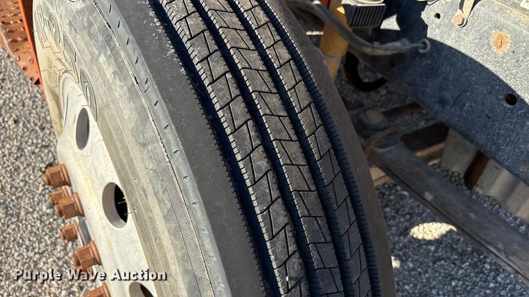 image for item EA7576 2004 Freightliner Business Class M2 fuel truck