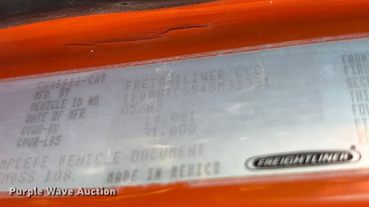 image for item EA7576 2004 Freightliner Business Class M2 fuel truck