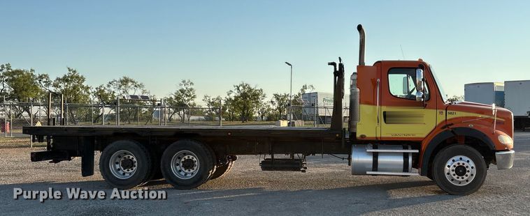 image for item EA7577 2016 Freightliner Business Class M2 flatbed truck