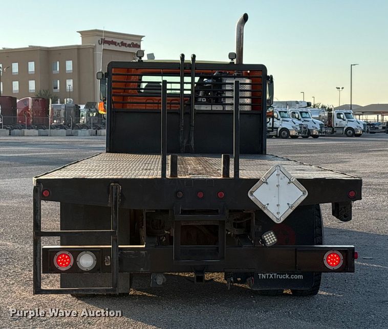 image for item EA7577 2016 Freightliner Business Class M2 flatbed truck