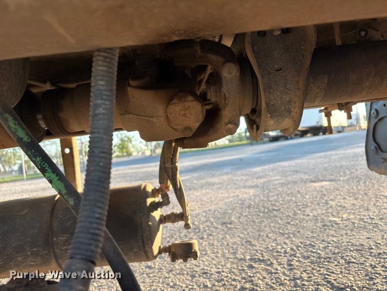 image for item EA7577 2016 Freightliner Business Class M2 flatbed truck