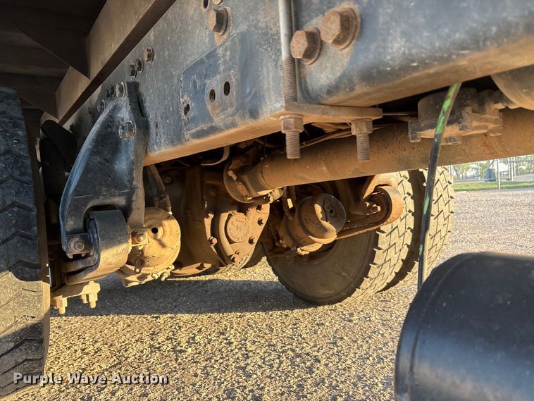 image for item EA7577 2016 Freightliner Business Class M2 flatbed truck