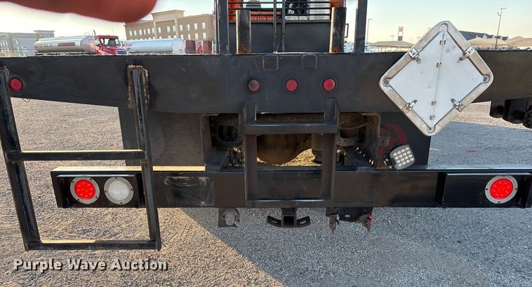 image for item EA7577 2016 Freightliner Business Class M2 flatbed truck