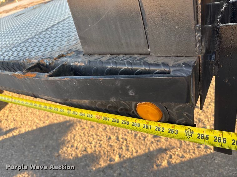 image for item EA7577 2016 Freightliner Business Class M2 flatbed truck