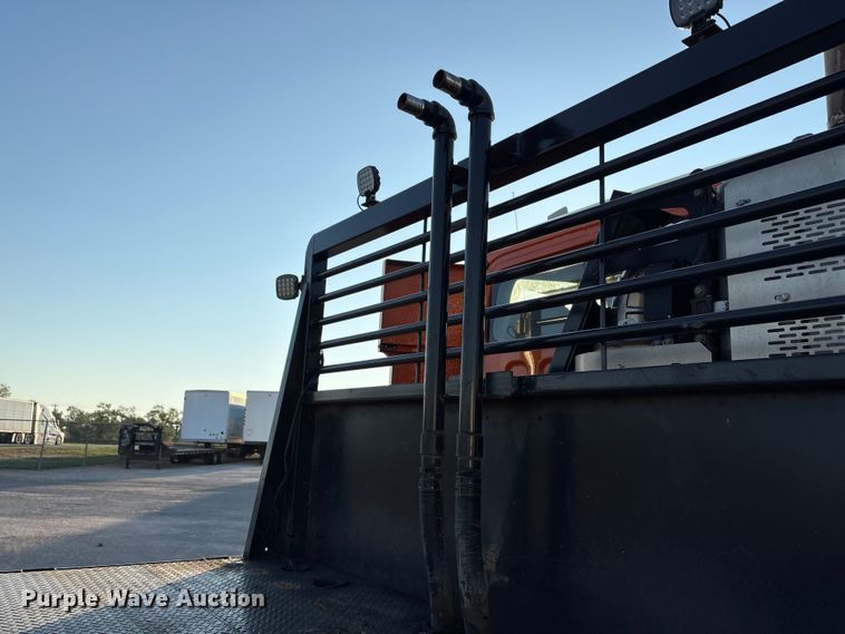 image for item EA7577 2016 Freightliner Business Class M2 flatbed truck