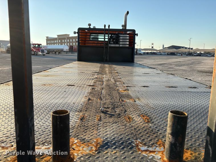 image for item EA7577 2016 Freightliner Business Class M2 flatbed truck