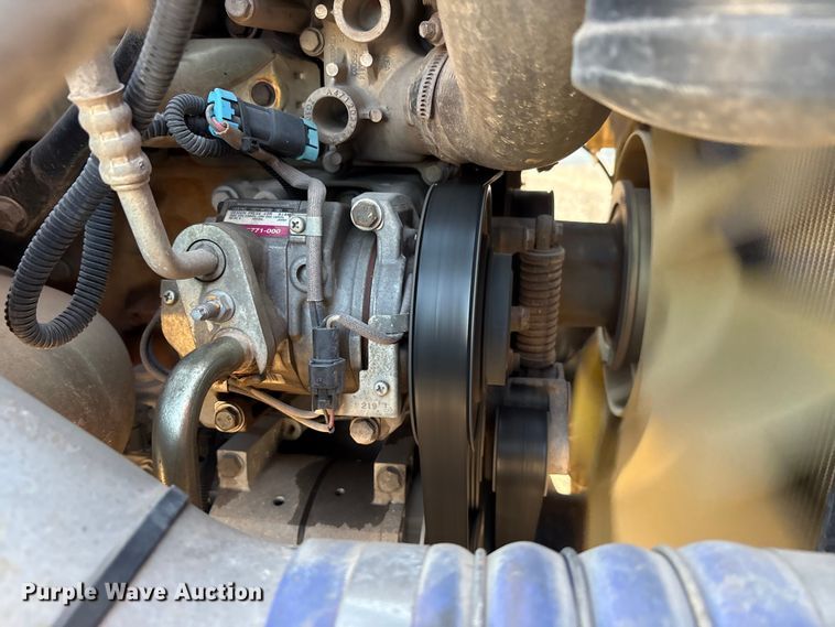 image for item EA7577 2016 Freightliner Business Class M2 flatbed truck