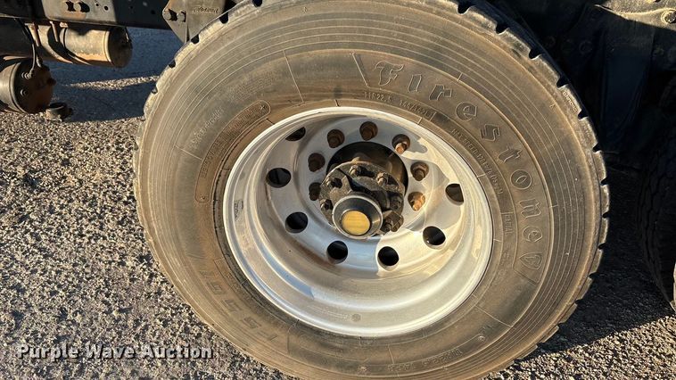 image for item EA7577 2016 Freightliner Business Class M2 flatbed truck