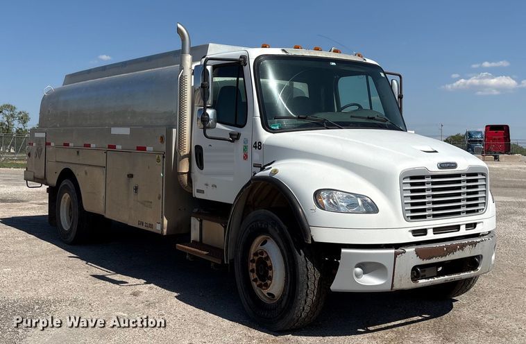 image for item EA7578 2007 Freightliner Business Class M2 fuel truck