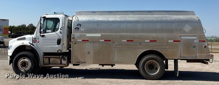 image for item EA7578 2007 Freightliner Business Class M2 fuel truck