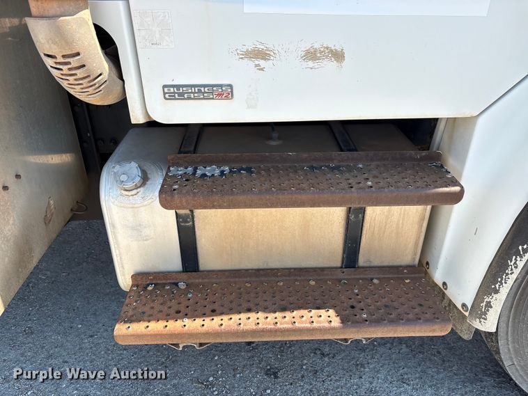 image for item EA7578 2007 Freightliner Business Class M2 fuel truck