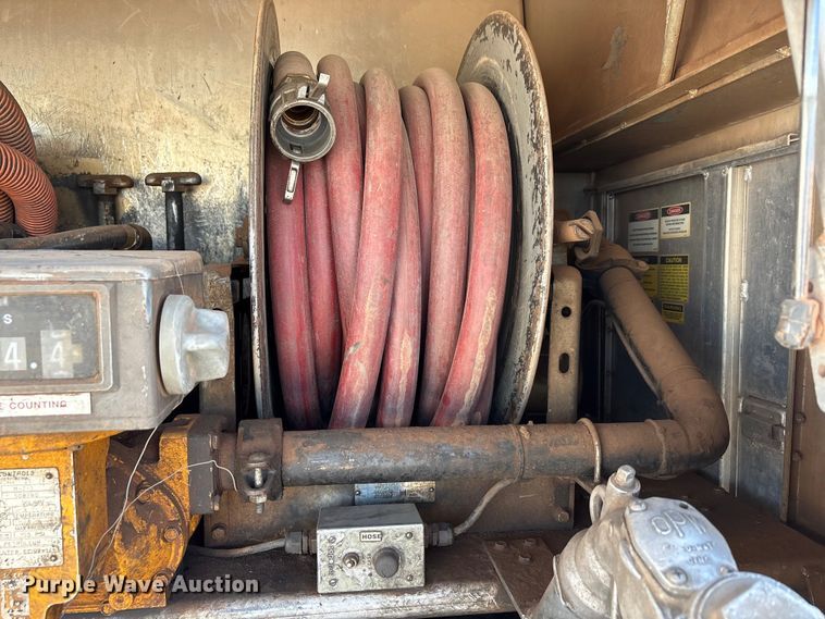 image for item EA7578 2007 Freightliner Business Class M2 fuel truck