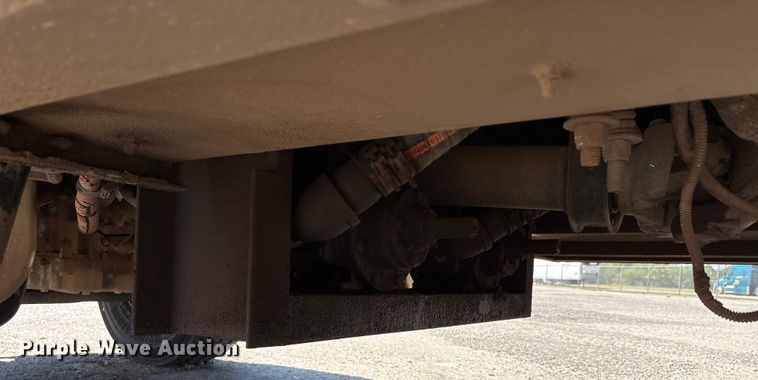 image for item EA7578 2007 Freightliner Business Class M2 fuel truck