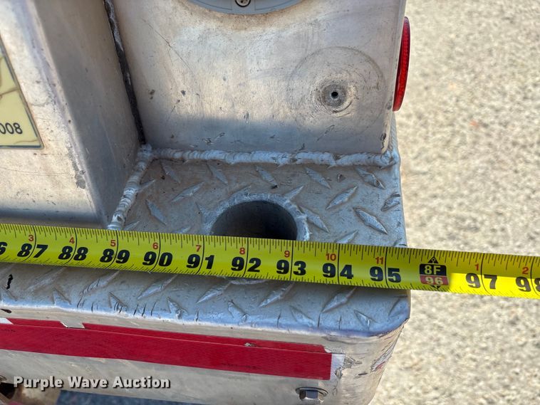 image for item EA7578 2007 Freightliner Business Class M2 fuel truck