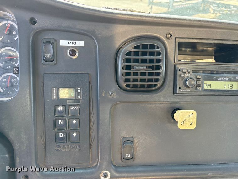 image for item EA7578 2007 Freightliner Business Class M2 fuel truck