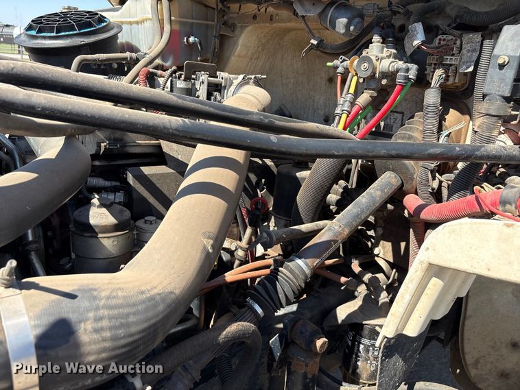 image for item EA7578 2007 Freightliner Business Class M2 fuel truck