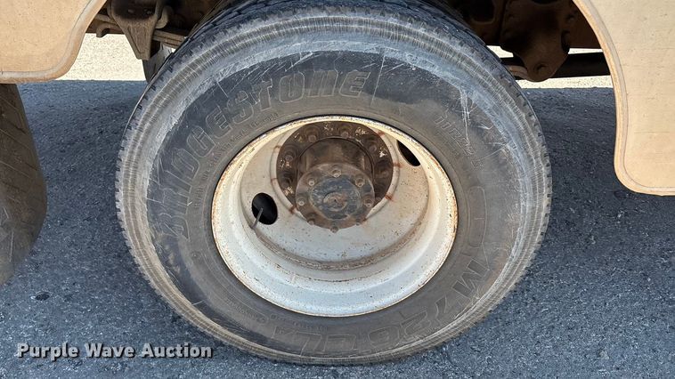 image for item EA7578 2007 Freightliner Business Class M2 fuel truck