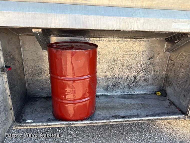 image for item EA7579 2011 Peterbilt 337 fuel truck