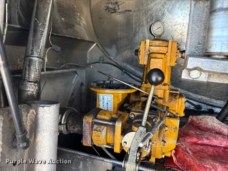 image for item EA7579 2011 Peterbilt 337 fuel truck