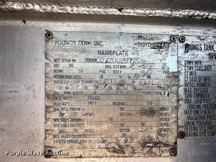 image for item EA7579 2011 Peterbilt 337 fuel truck