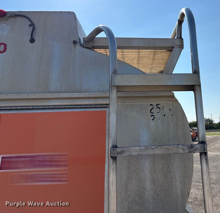 image for item EA7579 2011 Peterbilt 337 fuel truck