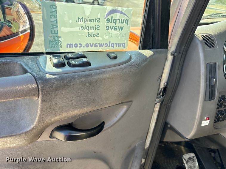 image for item EA7579 2011 Peterbilt 337 fuel truck