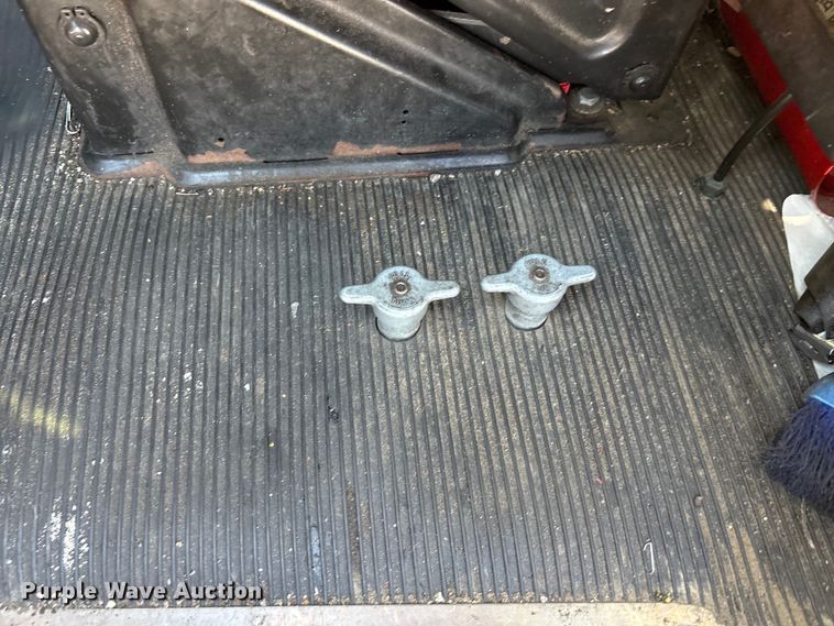 image for item EA7579 2011 Peterbilt 337 fuel truck