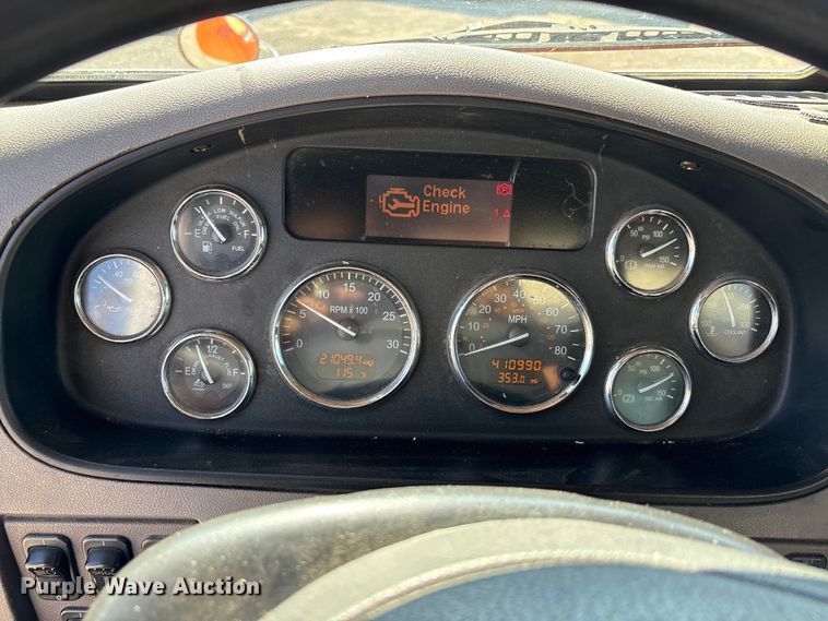 image for item EA7579 2011 Peterbilt 337 fuel truck