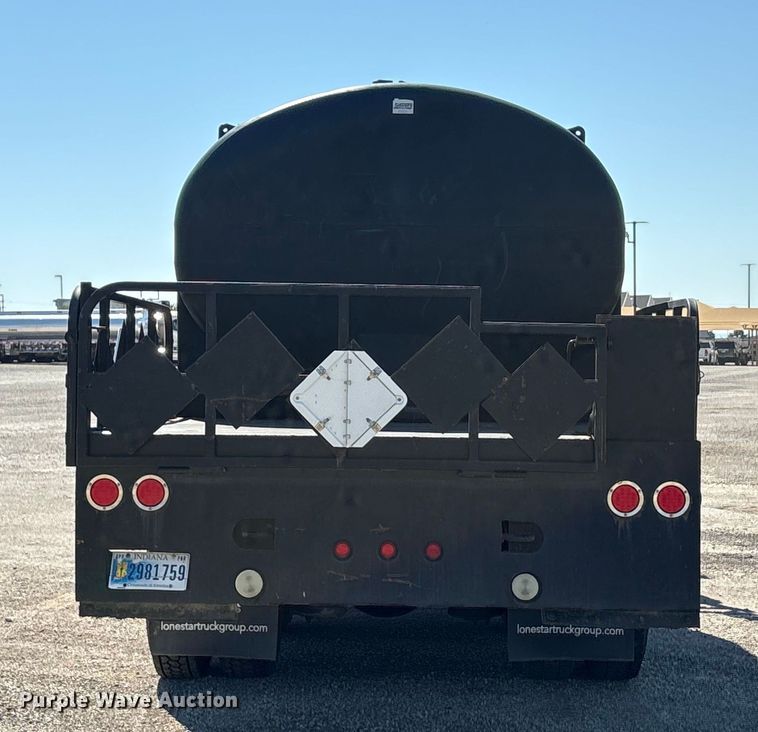 image for item EA7580 2006 Freightliner Business Class M2 flatbed truck