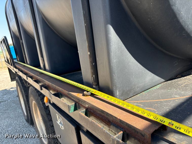 image for item EA7580 2006 Freightliner Business Class M2 flatbed truck