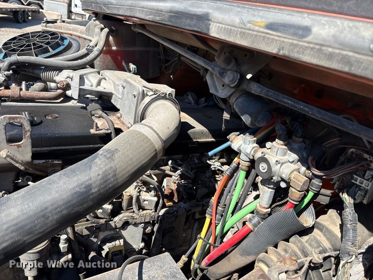 image for item EA7580 2006 Freightliner Business Class M2 flatbed truck