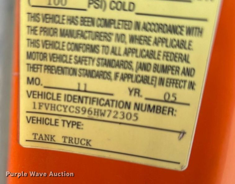 image for item EA7580 2006 Freightliner Business Class M2 flatbed truck