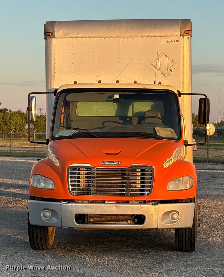 image for item EA7581 2007 Freightliner Business Class M2 box truck