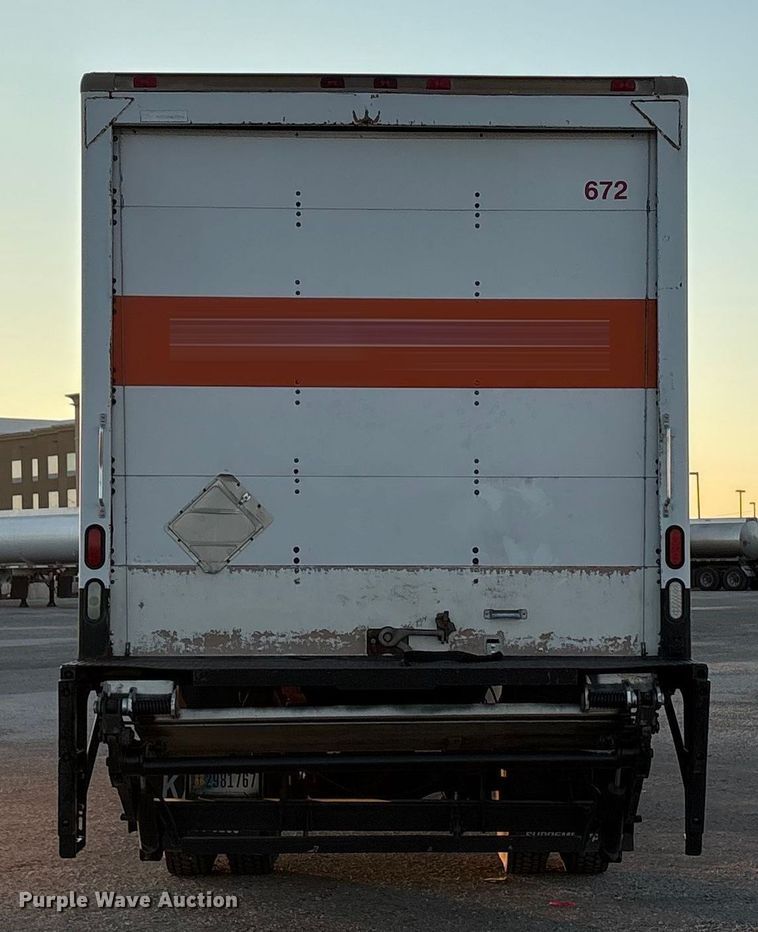 image for item EA7581 2007 Freightliner Business Class M2 box truck