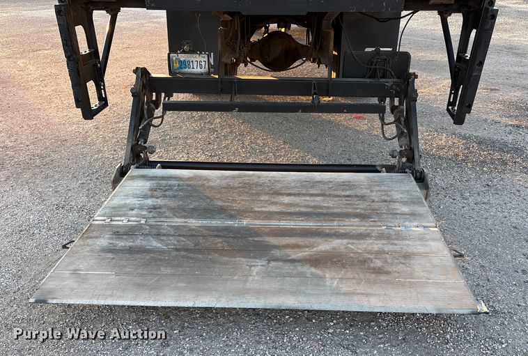 image for item EA7581 2007 Freightliner Business Class M2 box truck