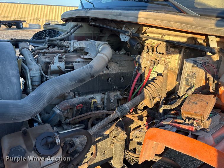 image for item EA7581 2007 Freightliner Business Class M2 box truck